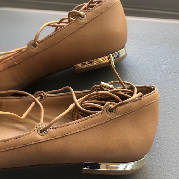 Lace up Aldo’s flats - Picture 3 of 3